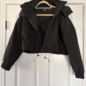 ZARA CROPPED BOMBER PUFFER HOODED JACKET POCKETS BLACK NEVER WORN M